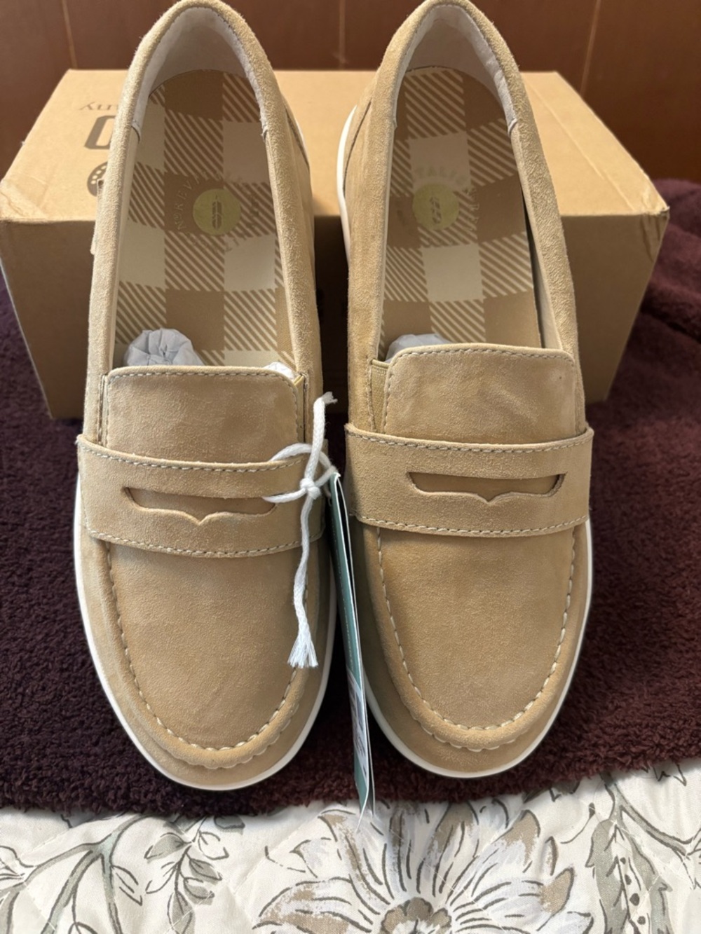 Revitalign suede loafer- tan